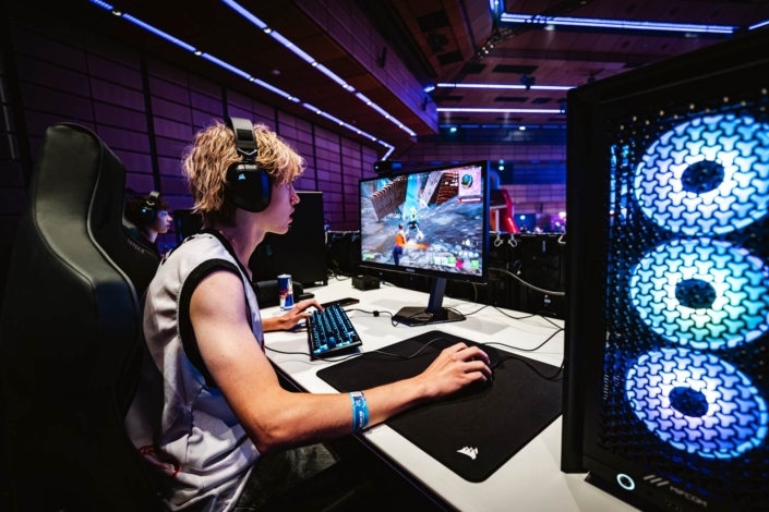 72dpi_RedBull_reshuffle__Matthias_Heschl_4